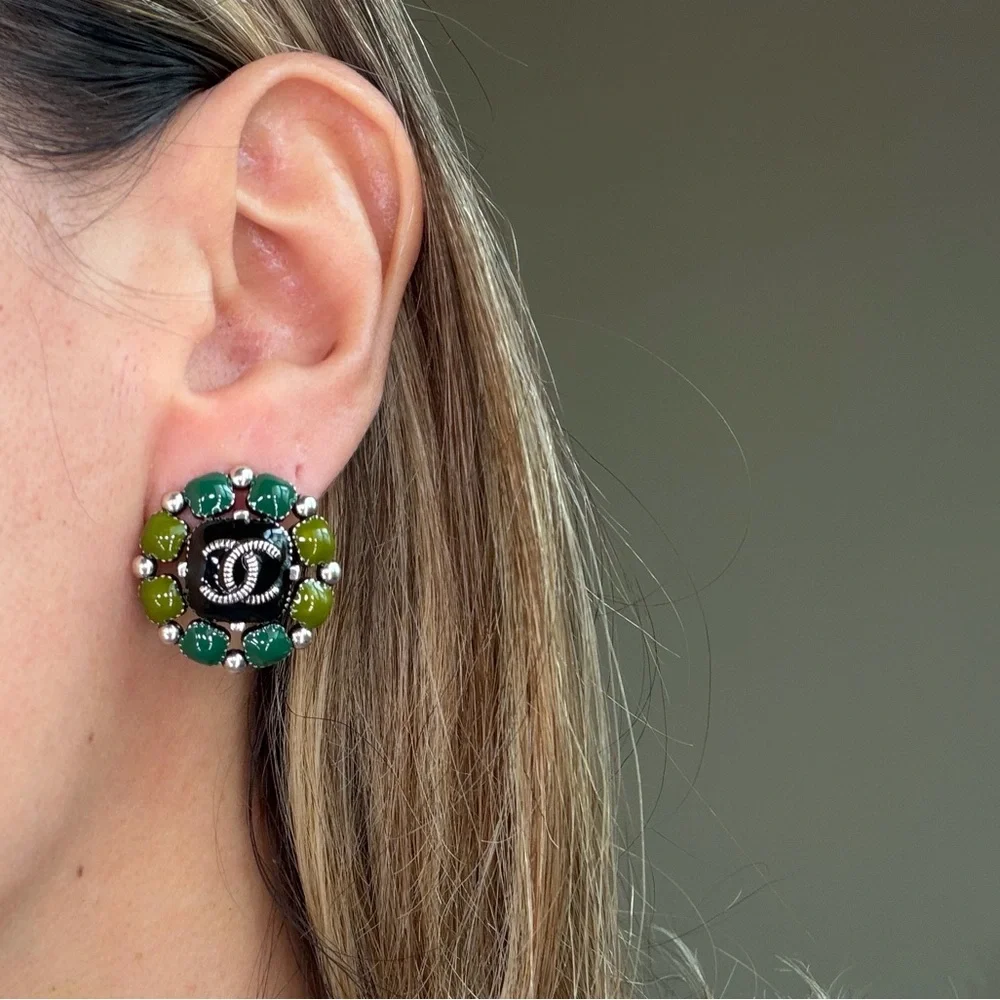 💚Chanel CC Enamel Floral Stud Earrings☘️ - Picture 12 of 13